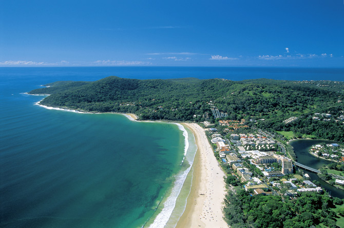 picture-new-noosa-main-beach